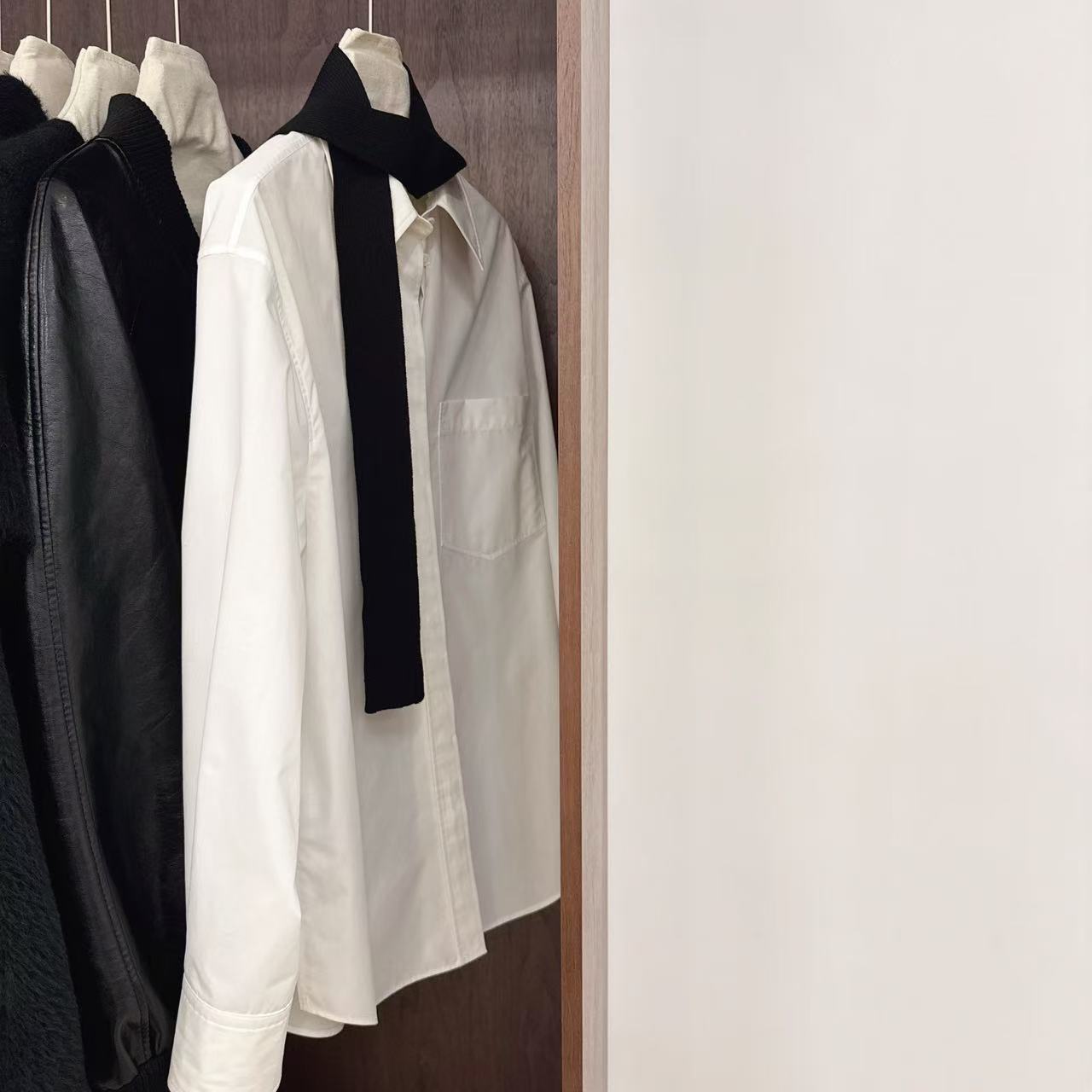 【Winnie】精致 极简风 黑色飘带