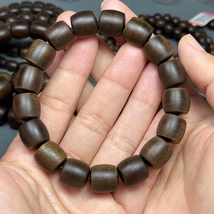 沉香碎屑沉香白棋玉化1.2