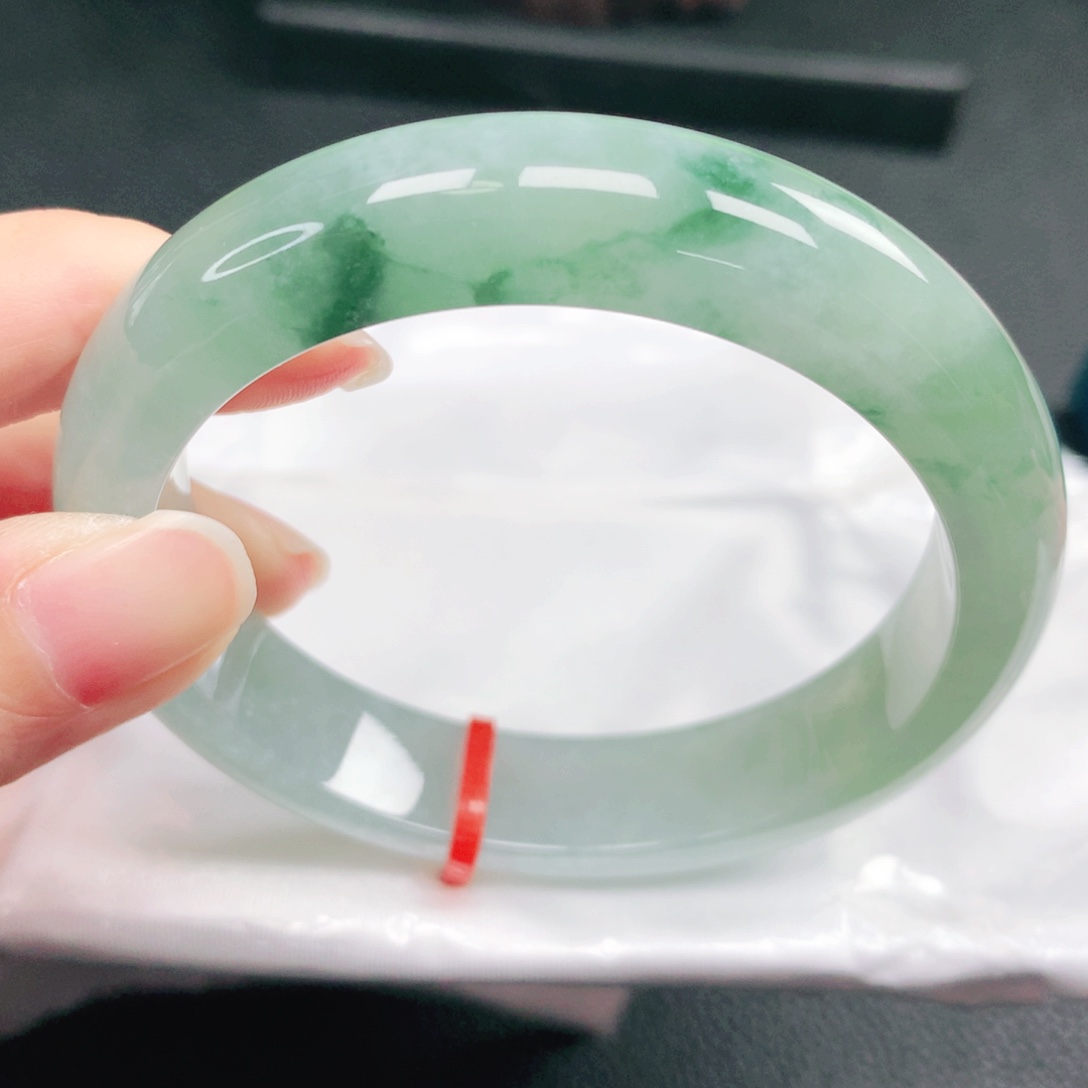 翡翠未镶嵌手镯57圈