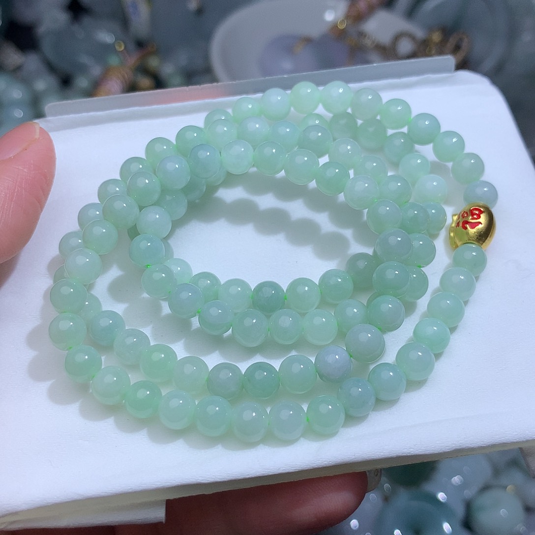 翡翠未镶嵌颈饰1366。