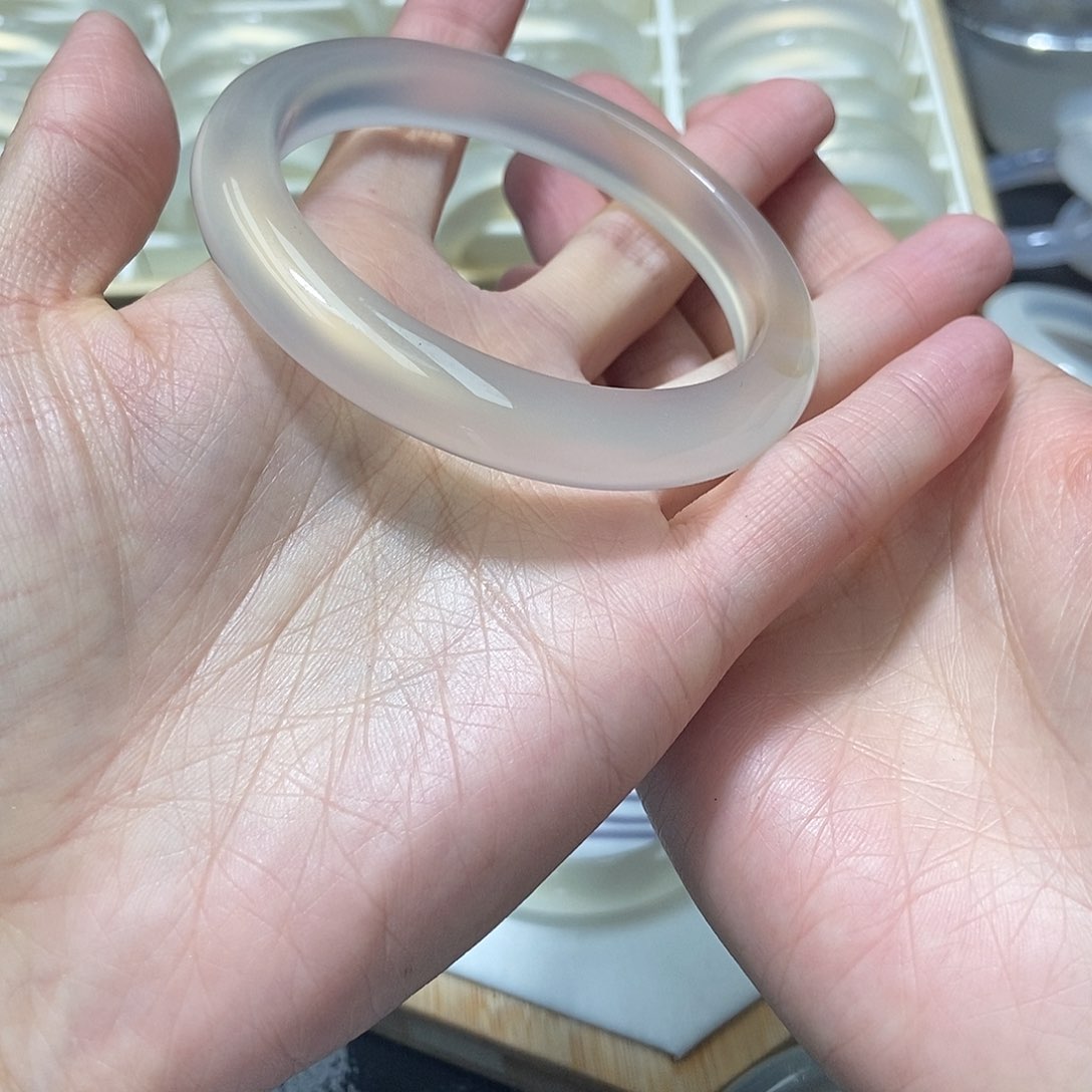 玛瑙/玉髓手镯未镶嵌007号