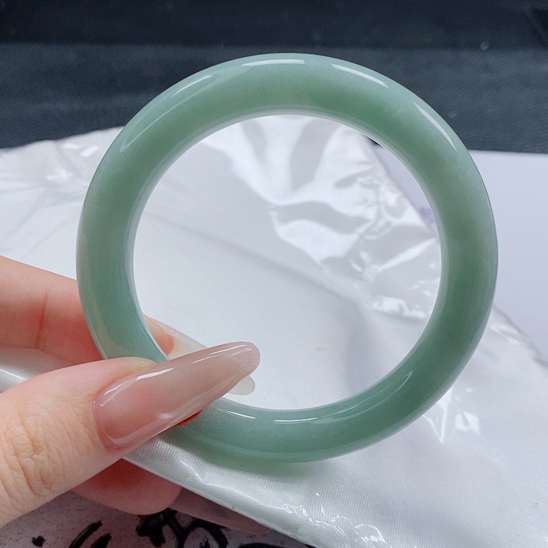 【闪购商品】未镶嵌手镯（圆镯）翡翠480号
