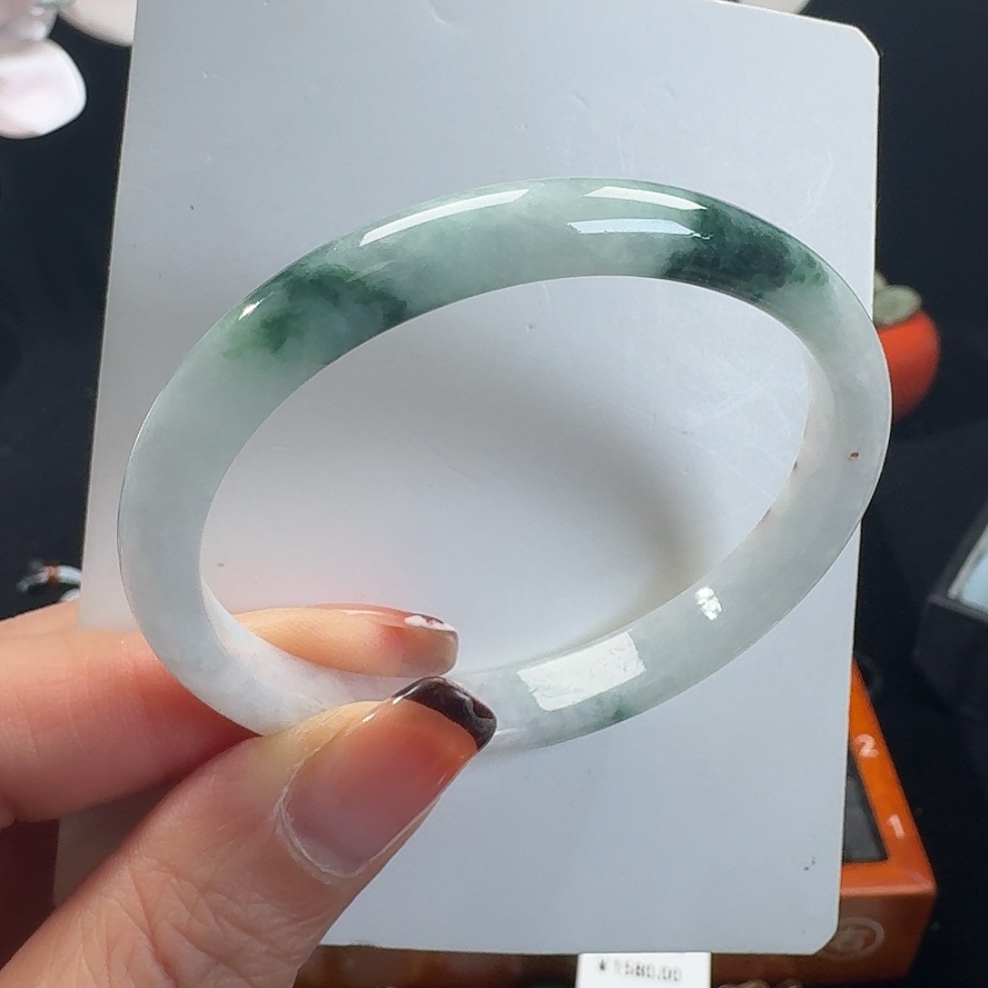 翡翠未镶嵌手镯55贵妃镯