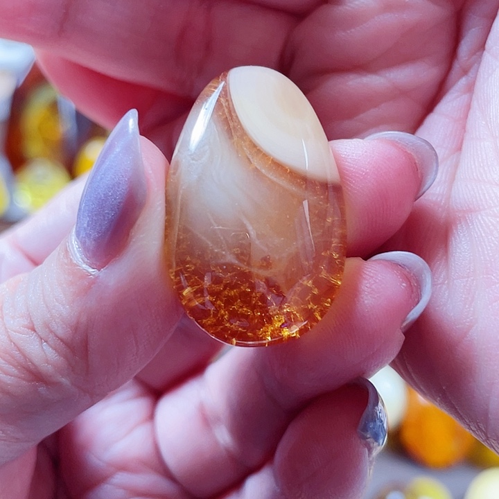 琥珀未镶嵌裸石吊坠