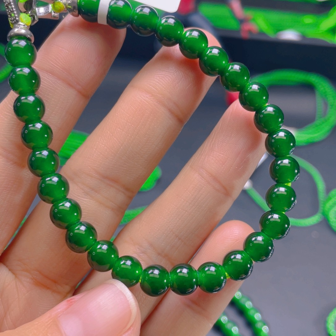 翡翠颈饰未镶嵌，1