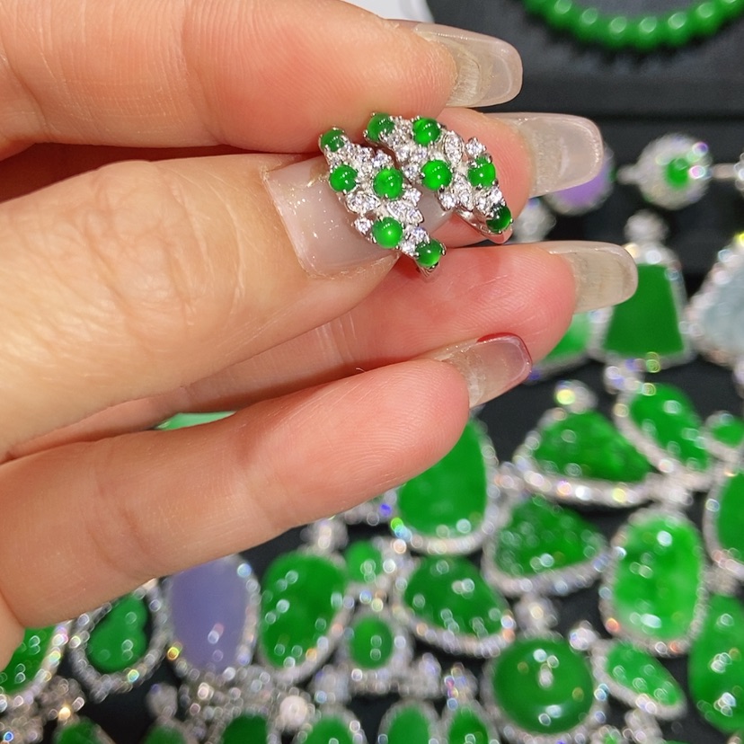 【闪购商品】翡翠耳饰未镶嵌天然翡翠