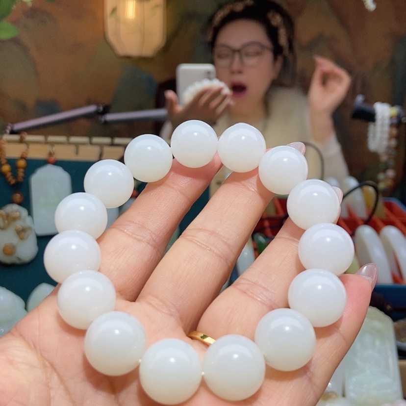 【闪购商品】未镶嵌手镯和田玉