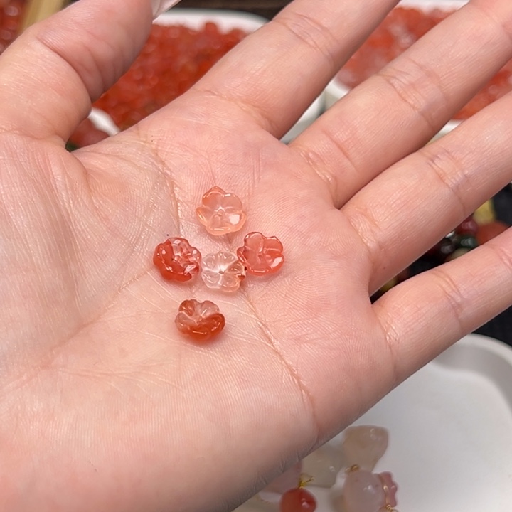 颈饰未镶嵌南红玛瑙