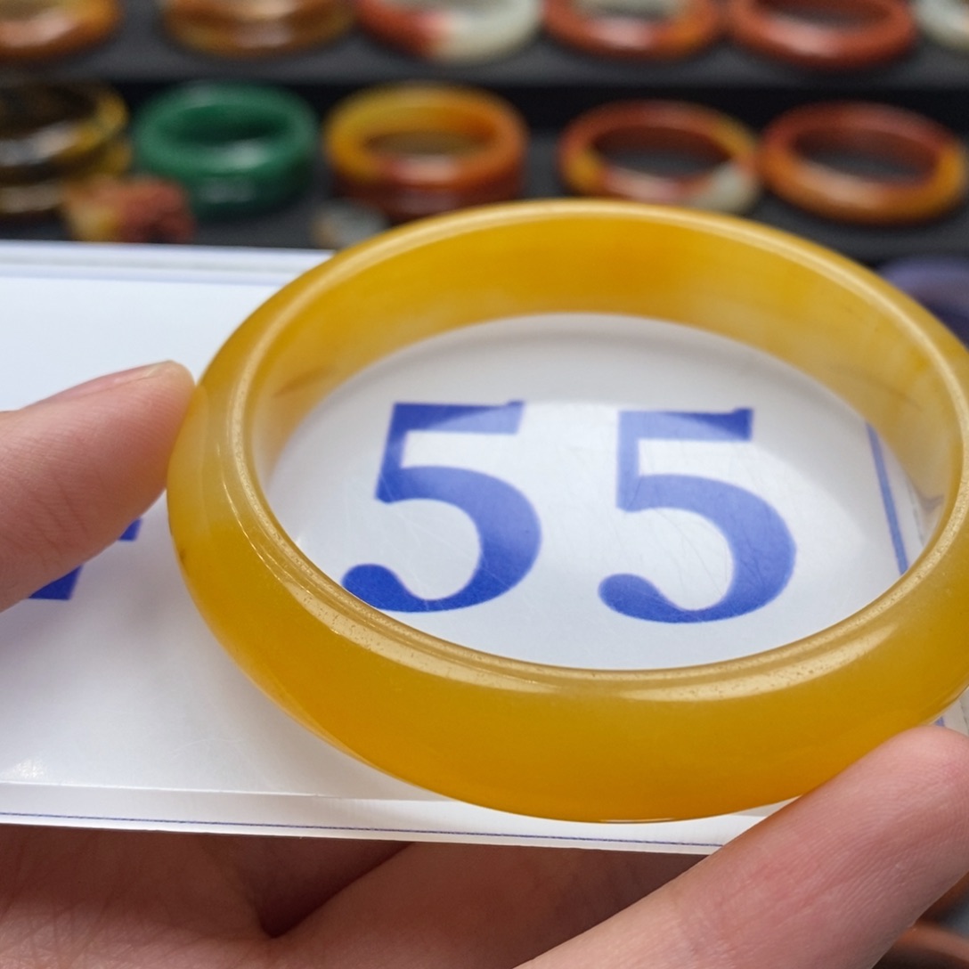 石英质玉（黄龙玉）手镯未镶嵌