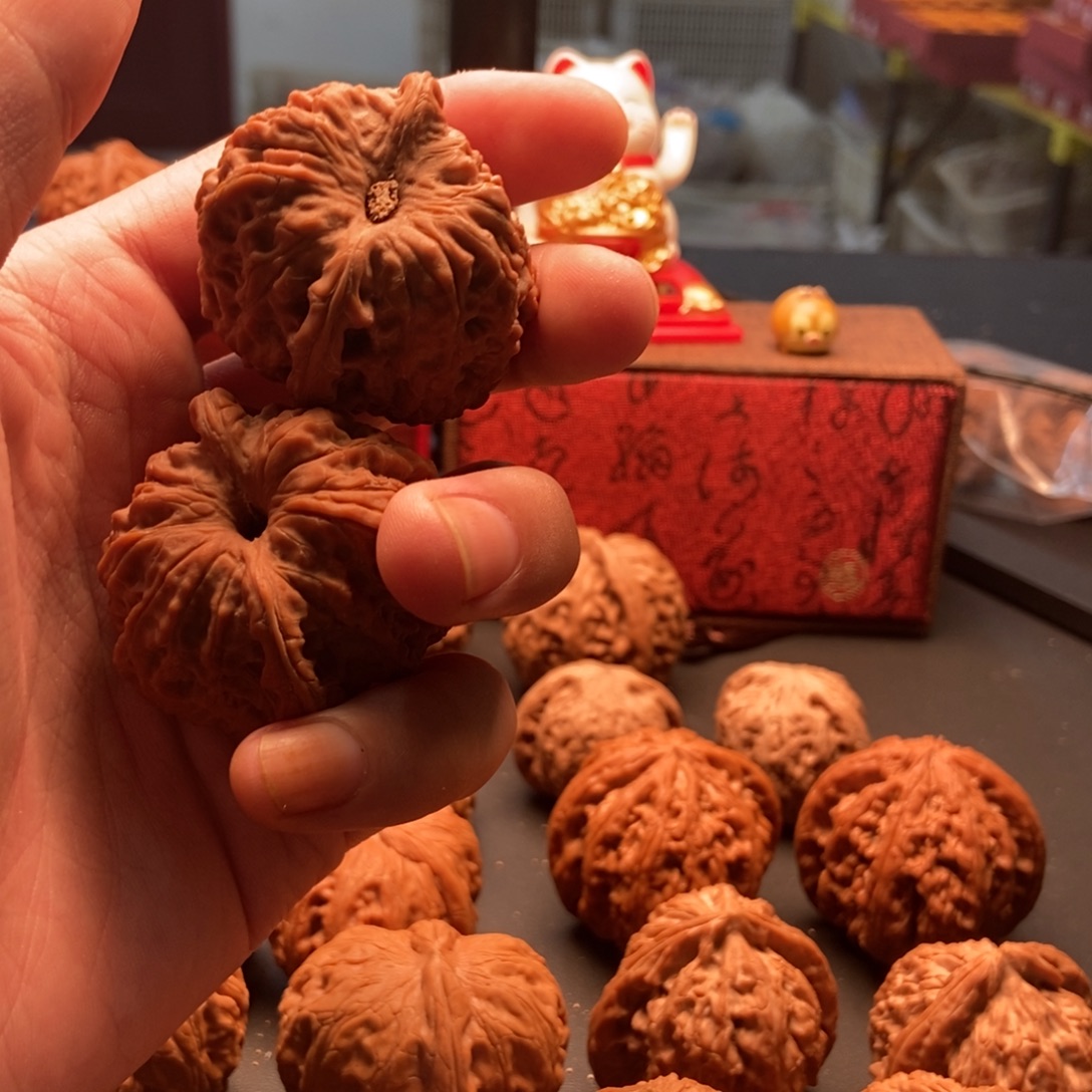 糖****吊坠文玩核桃血麒麟