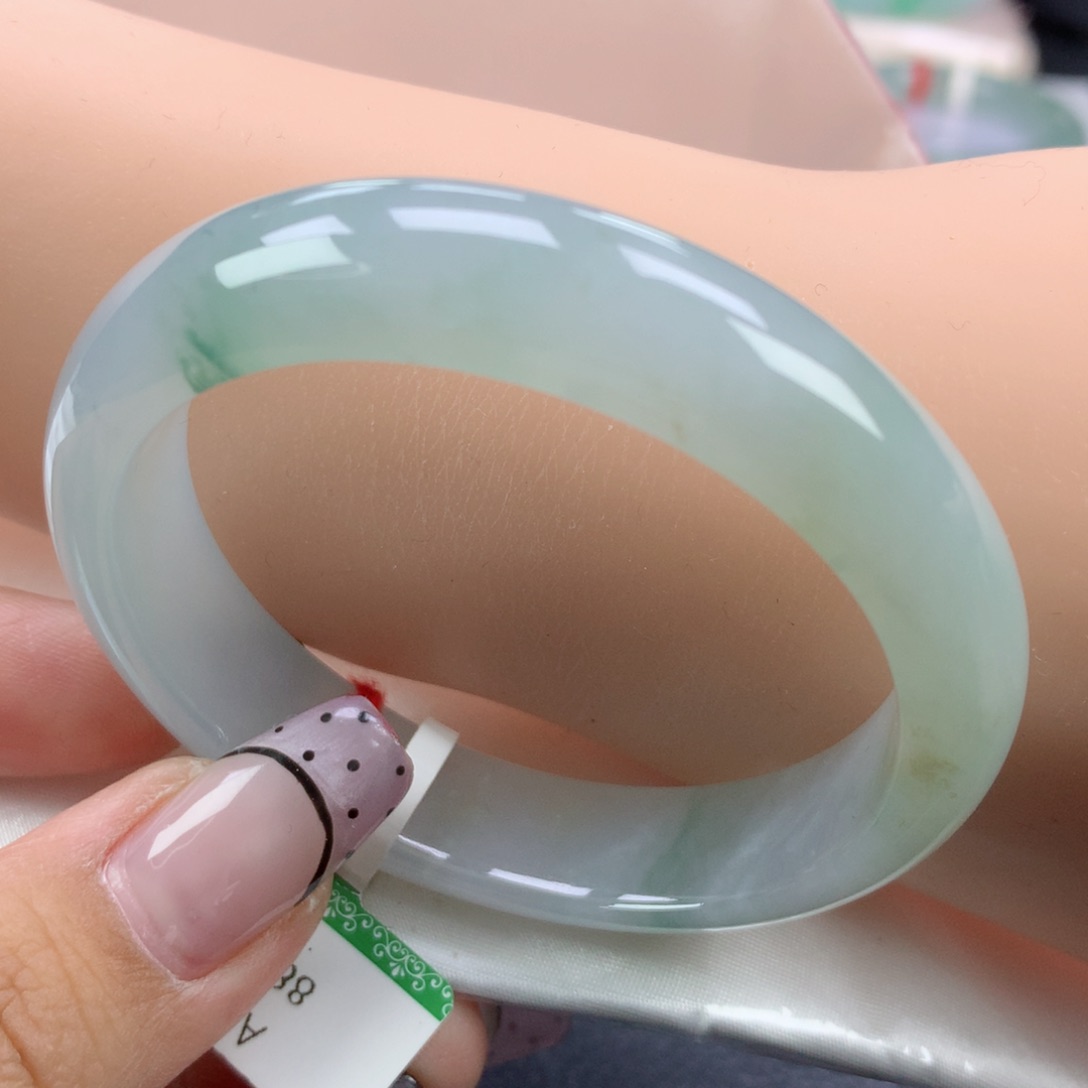 翡翠手镯未镶嵌52:6贵妃