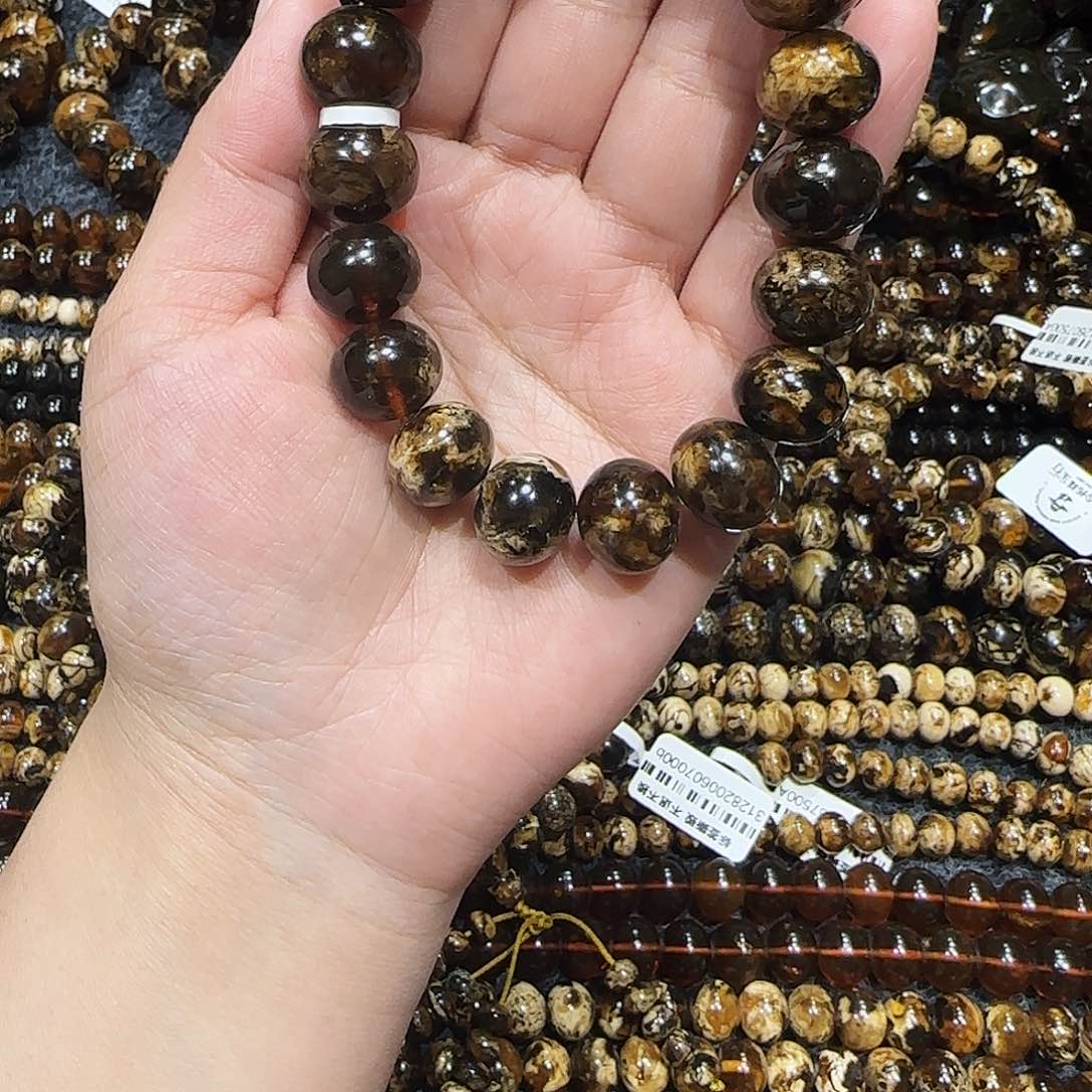 琥珀颈饰未镶嵌海****司抚顺琥珀