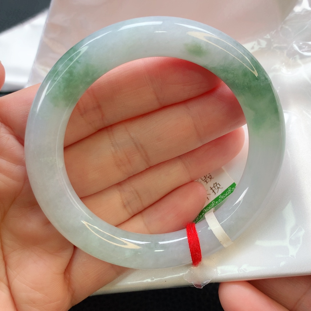 翡翠手镯未镶嵌54圆