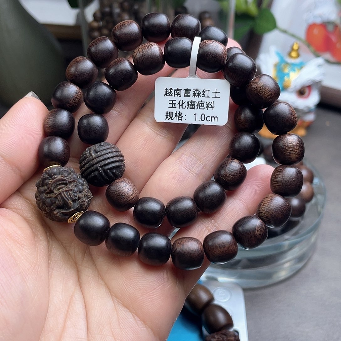 沉香手串富森红土老料