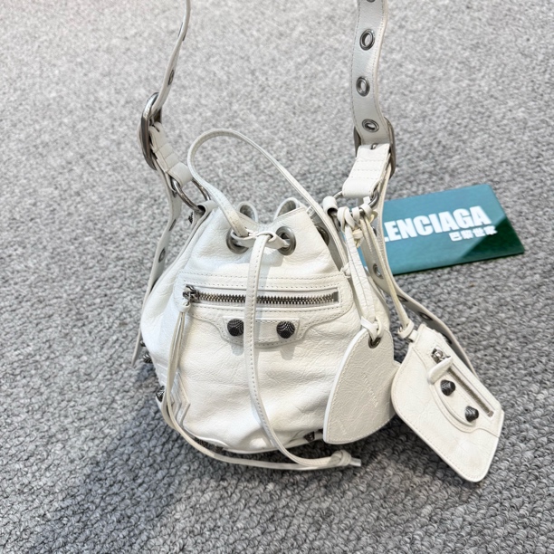 99新 Balenciaga/巴黎世家 Le Cagole白色机车水桶包 xs