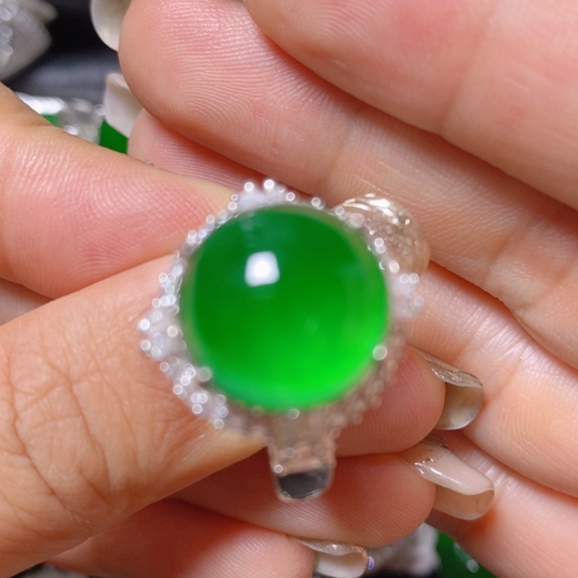 【闪购商品】翡翠挂件未镶嵌蛋面