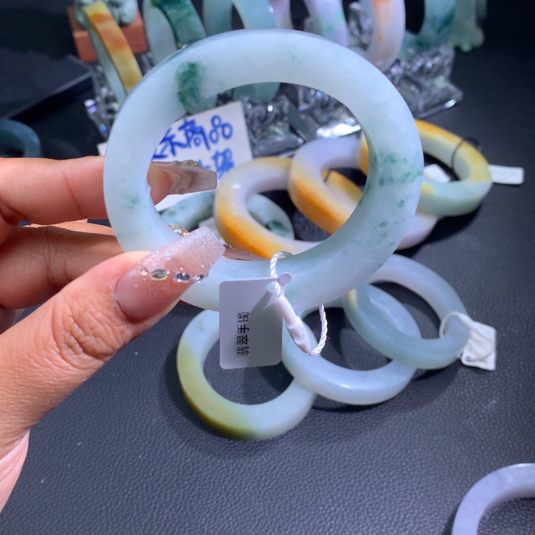 定制翡翠正未镶嵌