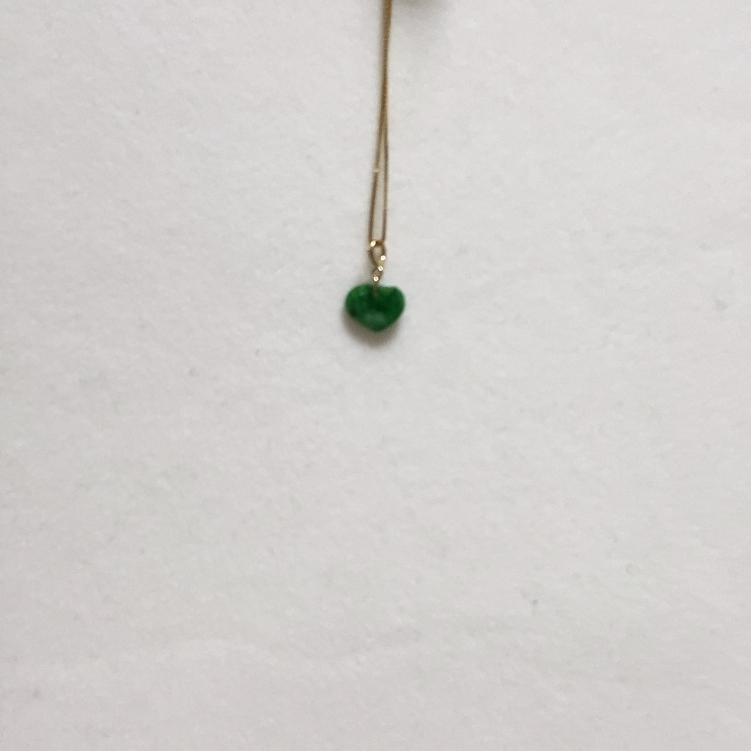 翡翠颈饰18K金镶嵌简单