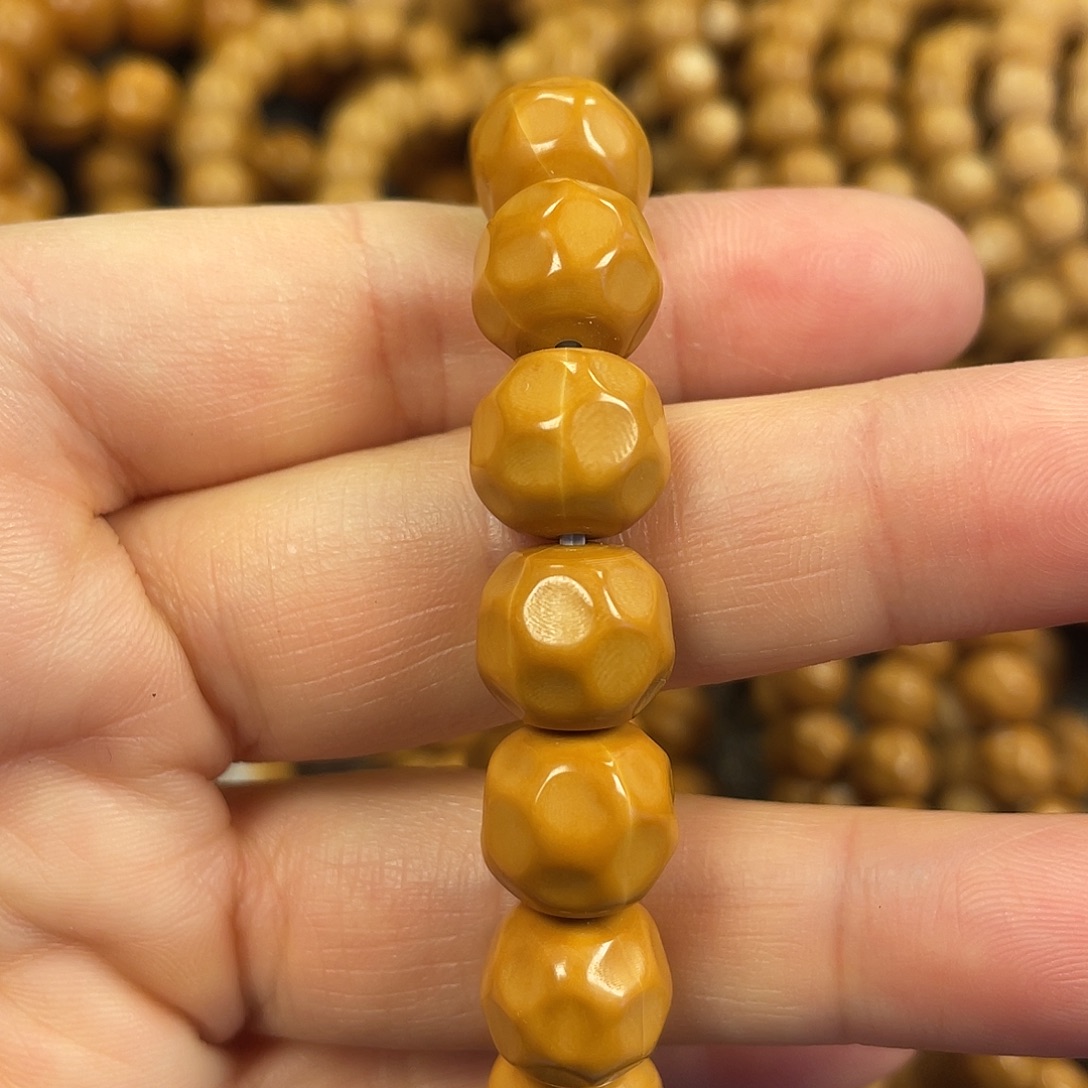 核桃全品大鲨鱼。       