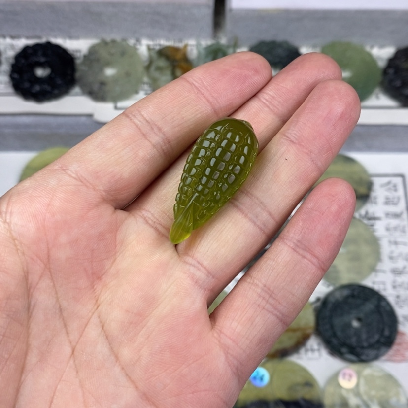 【闪购商品】岫玉颈饰未镶嵌岫玉玉米吊坠