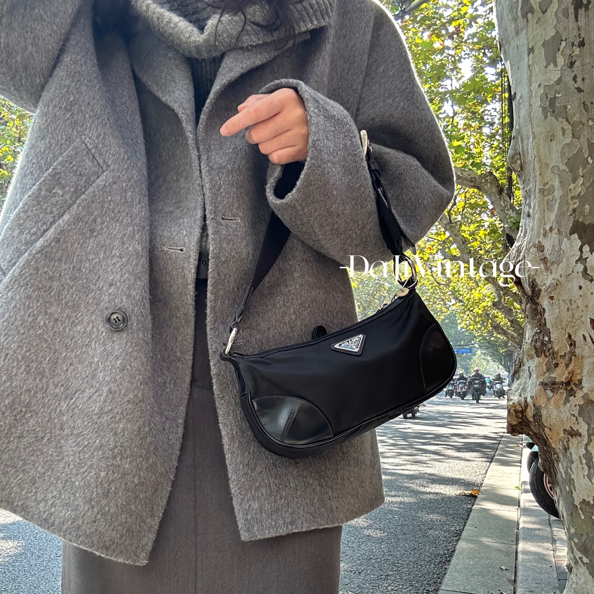 99新 Prada/普拉达 大吉中古/Prada普拉达黑银单肩包