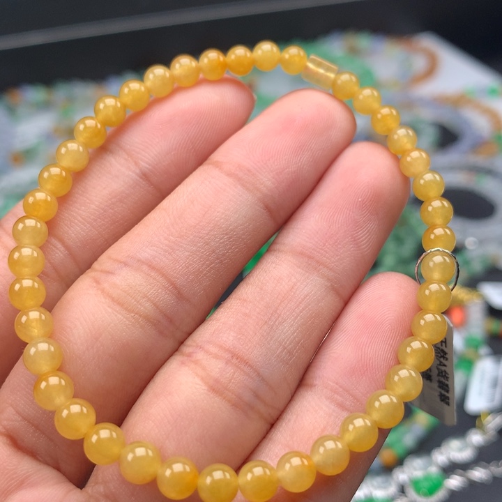 翡翠手镯未镶嵌卡