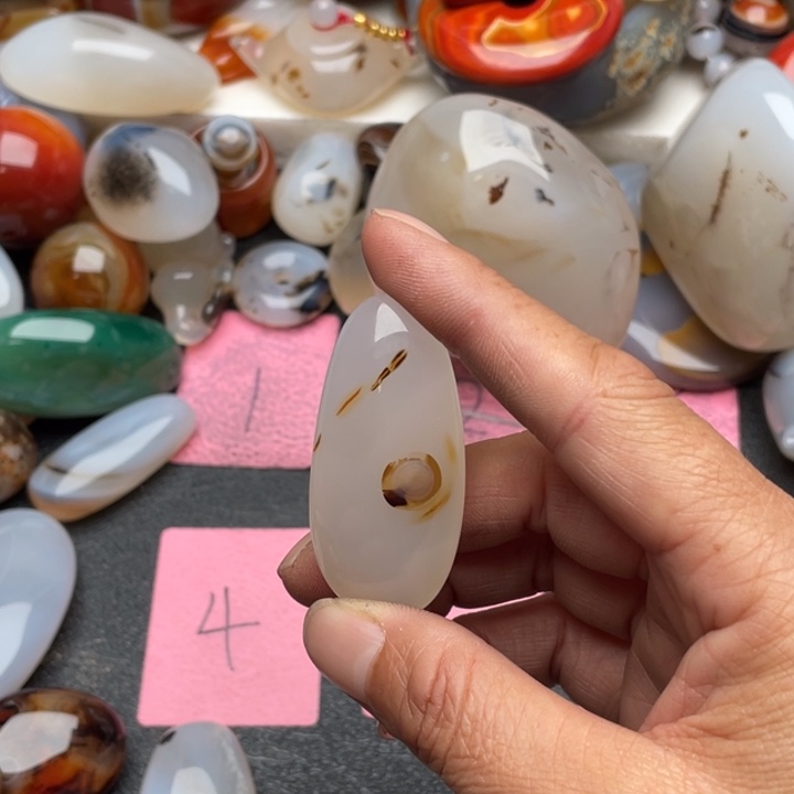 冰***儿玛瑙/玉髓未镶嵌马达加斯加海洋玉髓玛瑙