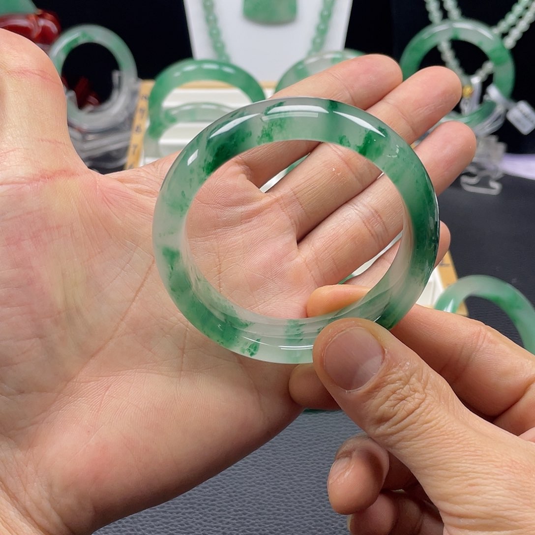 石英质玉手镯未镶嵌翩**鸿