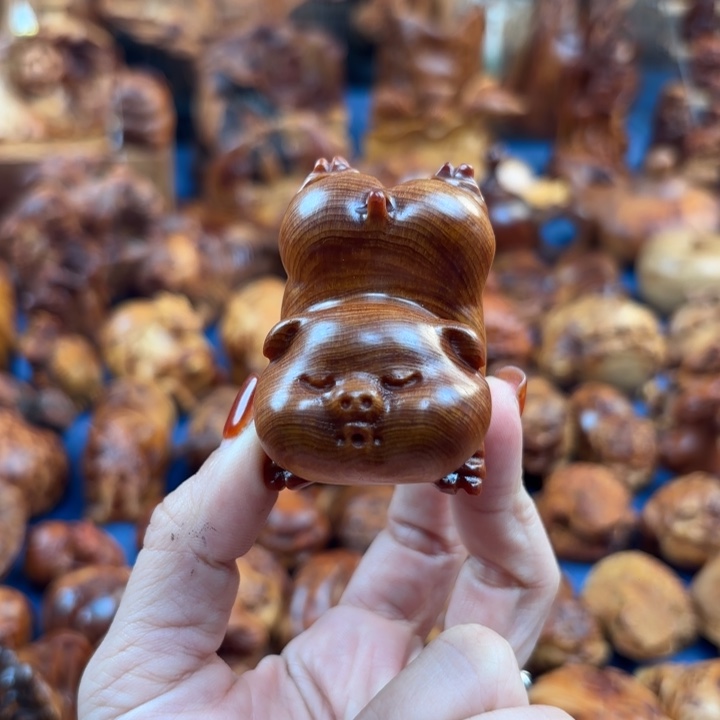 请***眼太行崖柏手把件的设计和制作