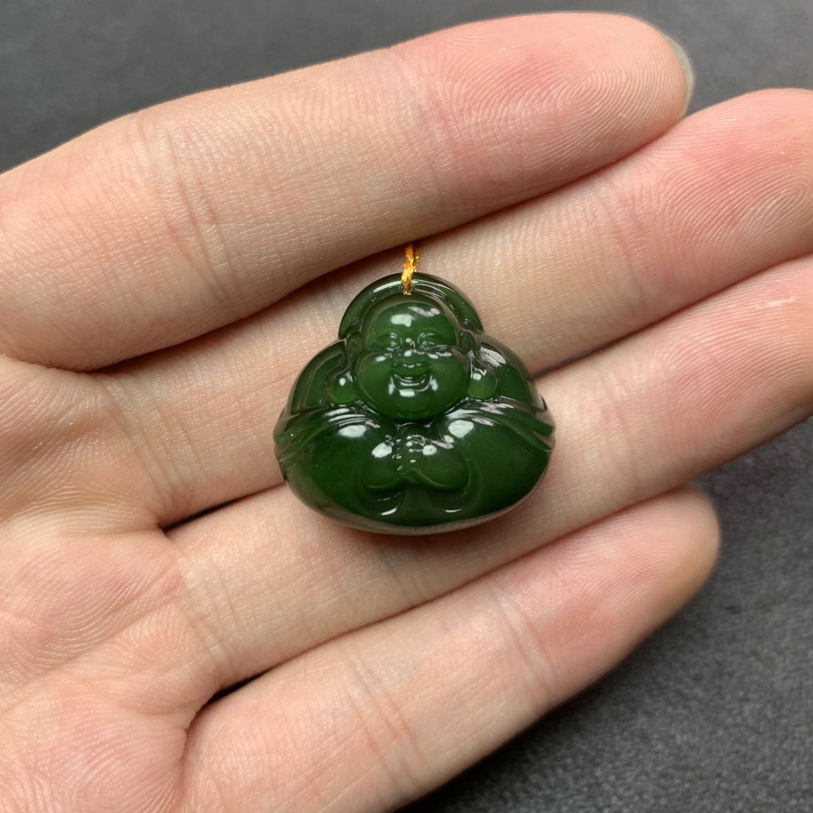 和田玉俄碧碧玉宝宝佛 21.5x23x12 CJ48