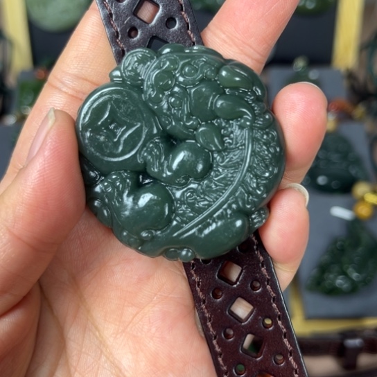 和田玉颈饰未镶嵌