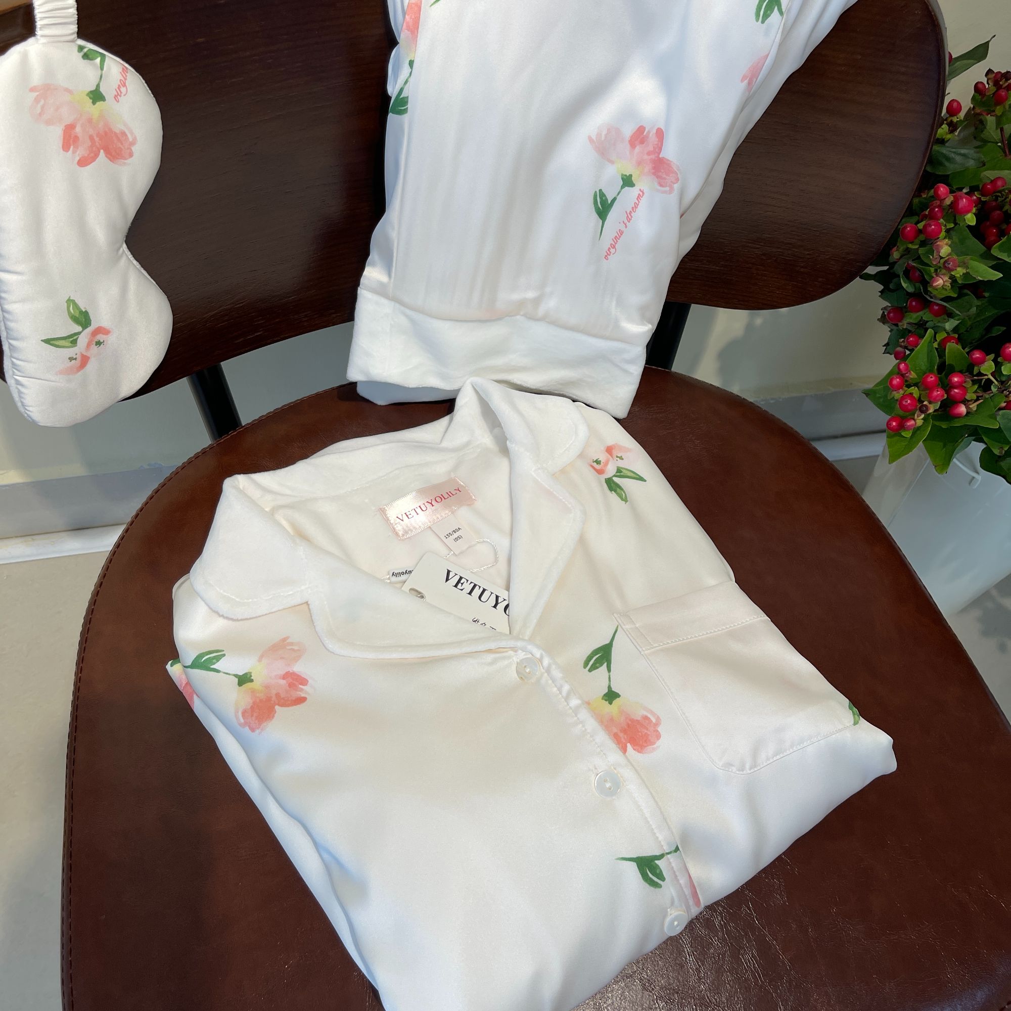 睡衣白色舒适套装秋冬女牛奶丝丝芍药印花加绒翻领长袖长裤家居服