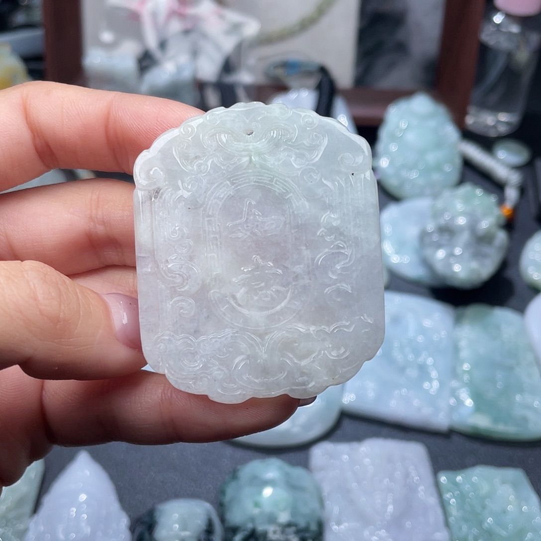 翡翠未镶嵌颈饰翡翠