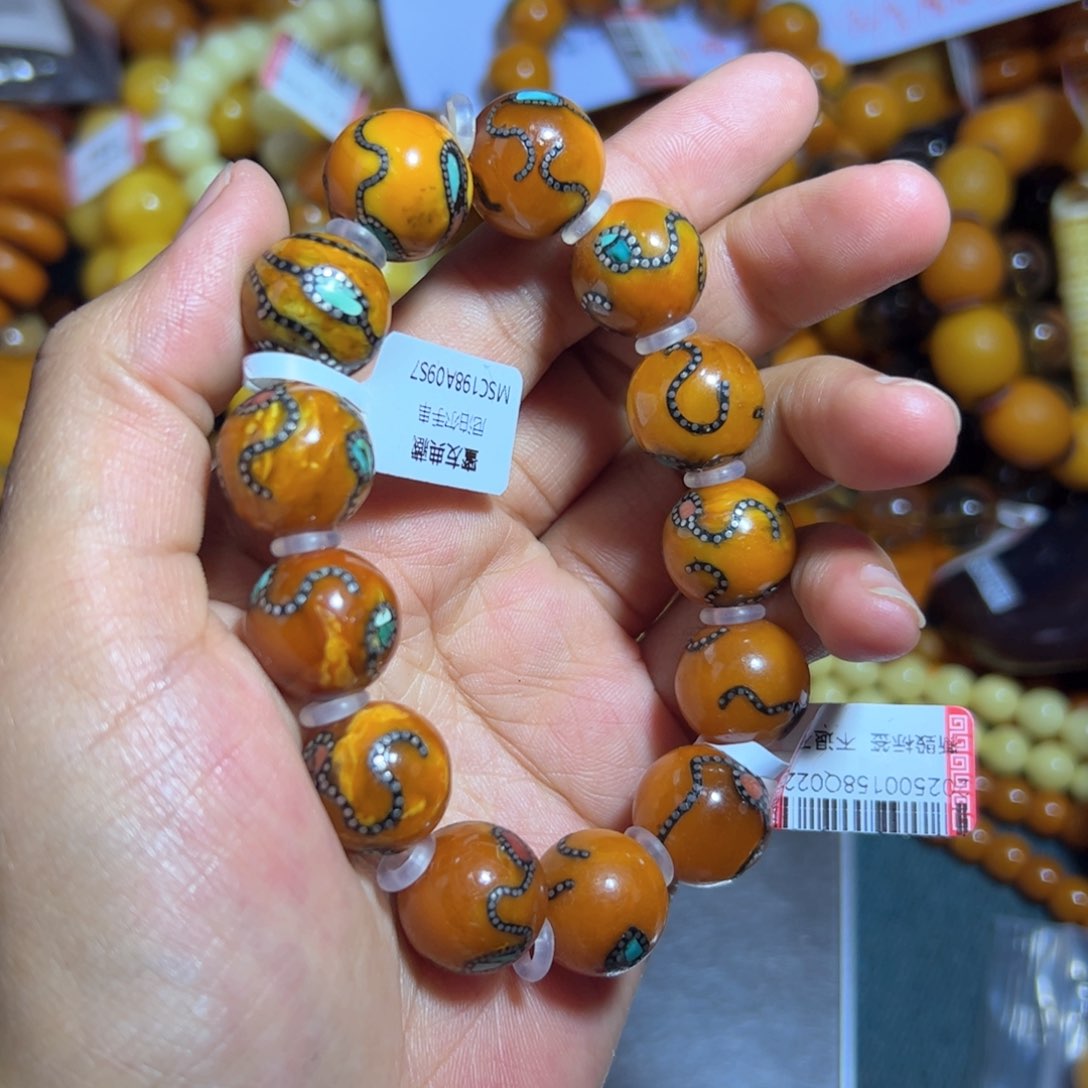 琥珀珠宝奇石未镶嵌