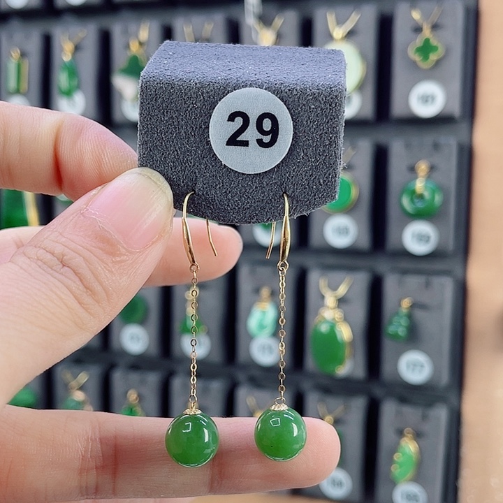 18K金镶嵌和田玉耳饰