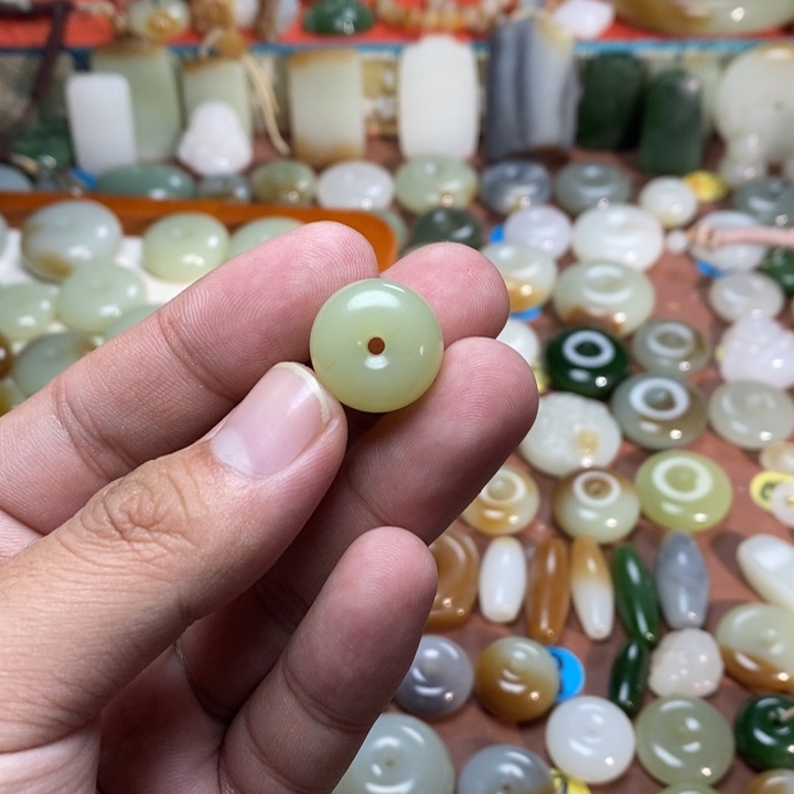 不***喜和田玉未镶嵌吊坠(不含链)