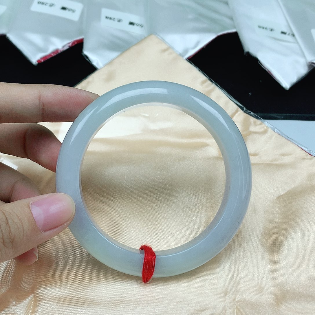 翡翠手镯未镶嵌圈57