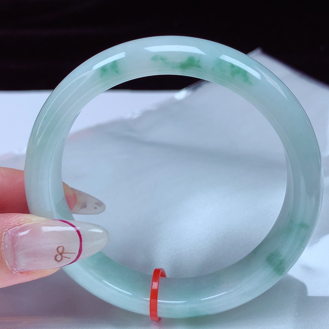 翡翠手镯未镶嵌58圈