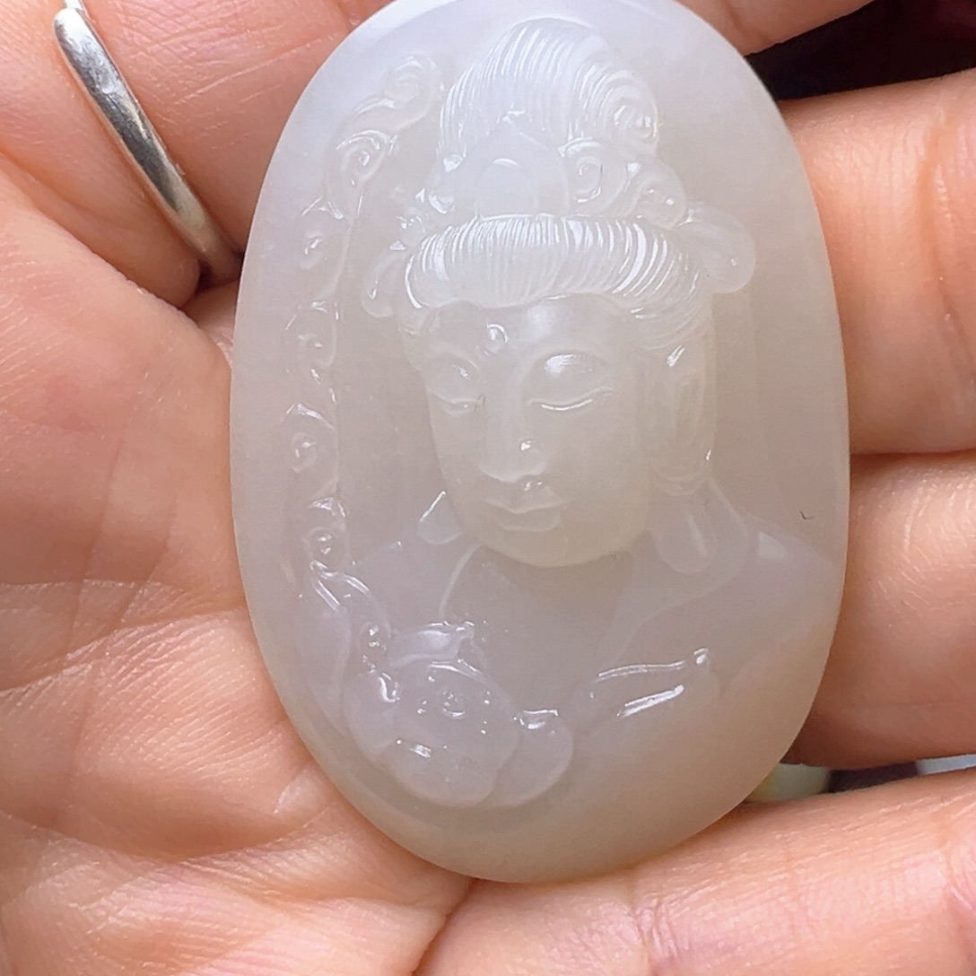 剑***锋和田玉未镶嵌颈饰