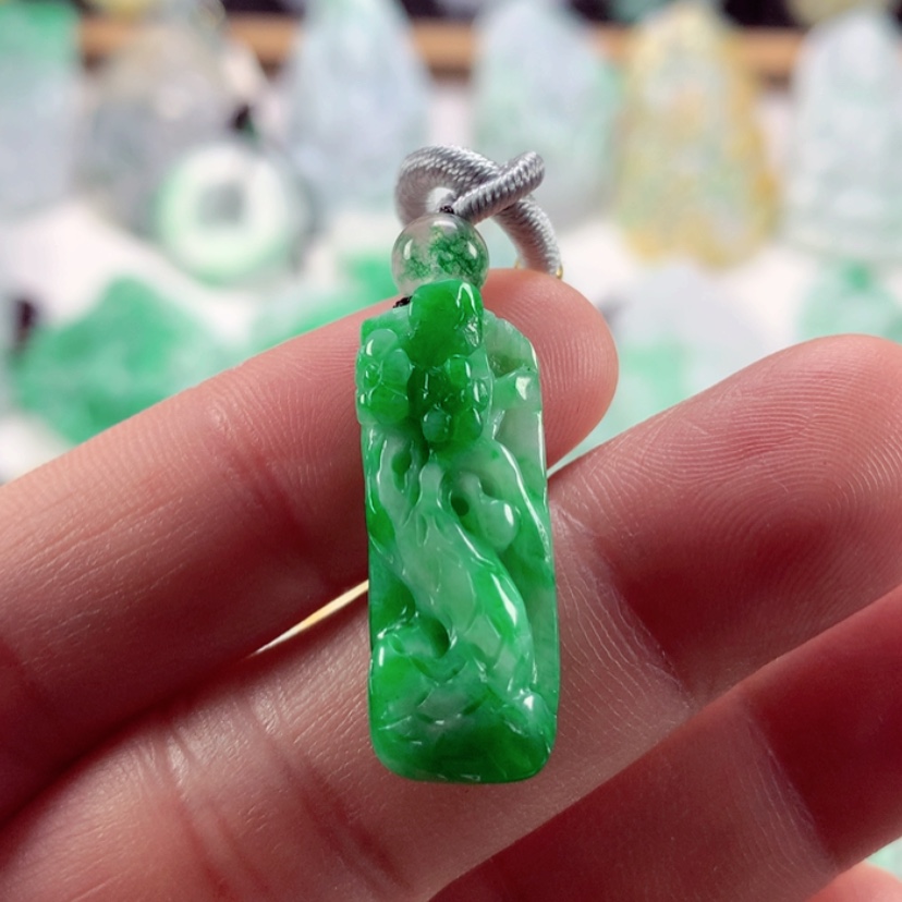 【闪购商品】翡翠吊坠(不含链)未镶嵌