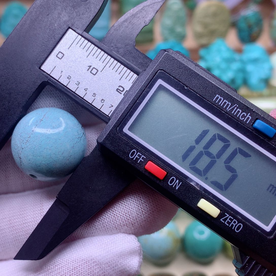 绿松石颈饰未镶嵌