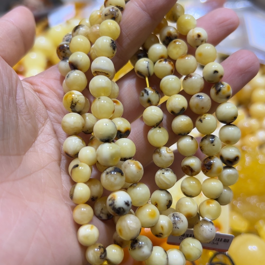 琥珀珠宝奇石未镶嵌