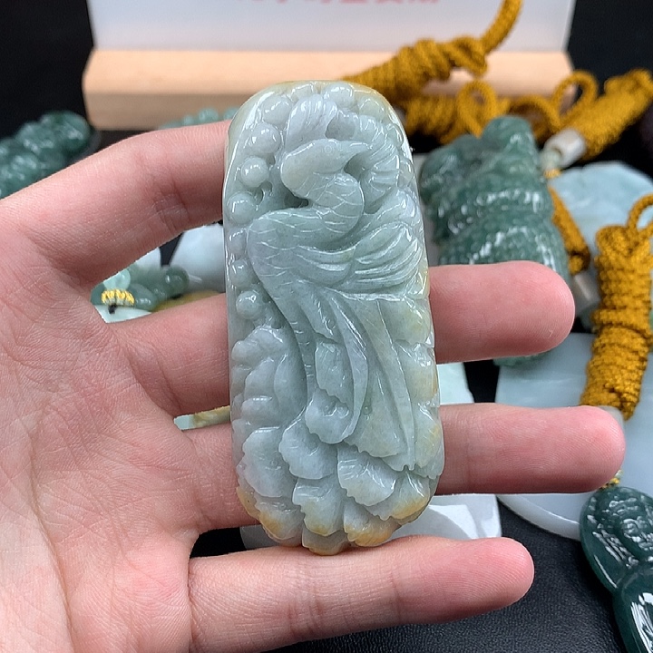 翡翠未镶嵌颈饰天然保真a货