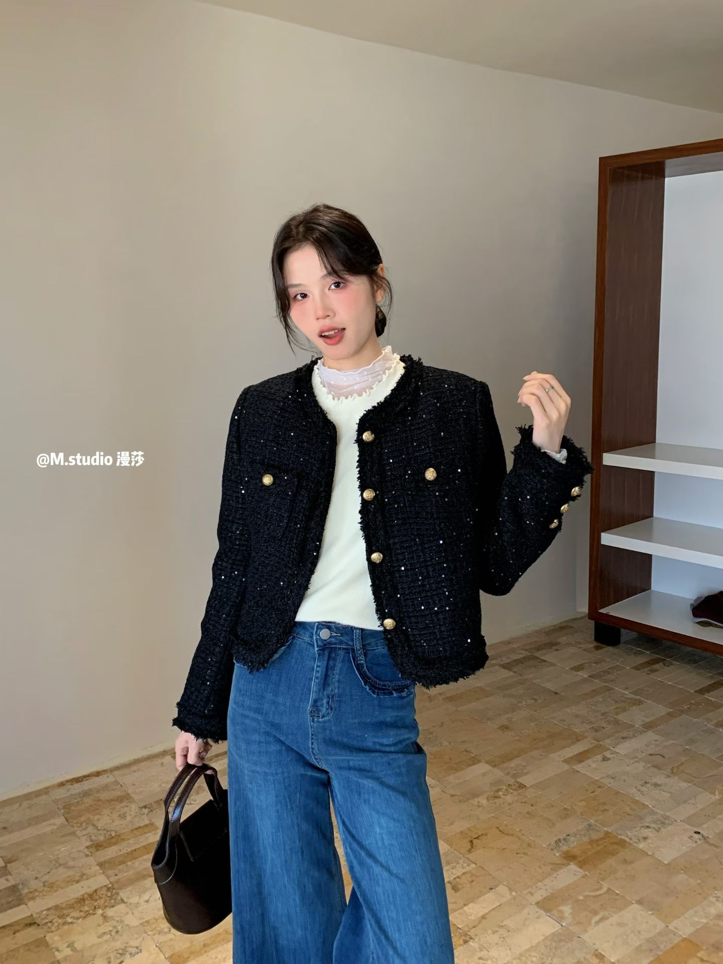 君君家【细闪】轻奢气质亮片细闪小香风羽绒外套8021