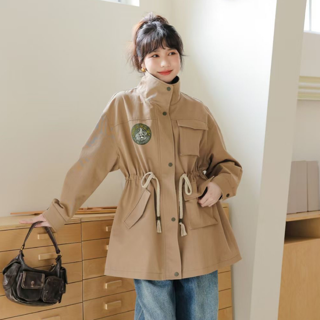 阿卡美叽夹克   