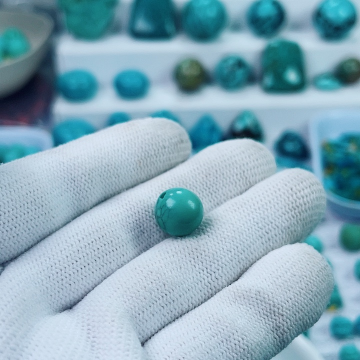 达***酷未镶嵌绿松石珠宝奇石