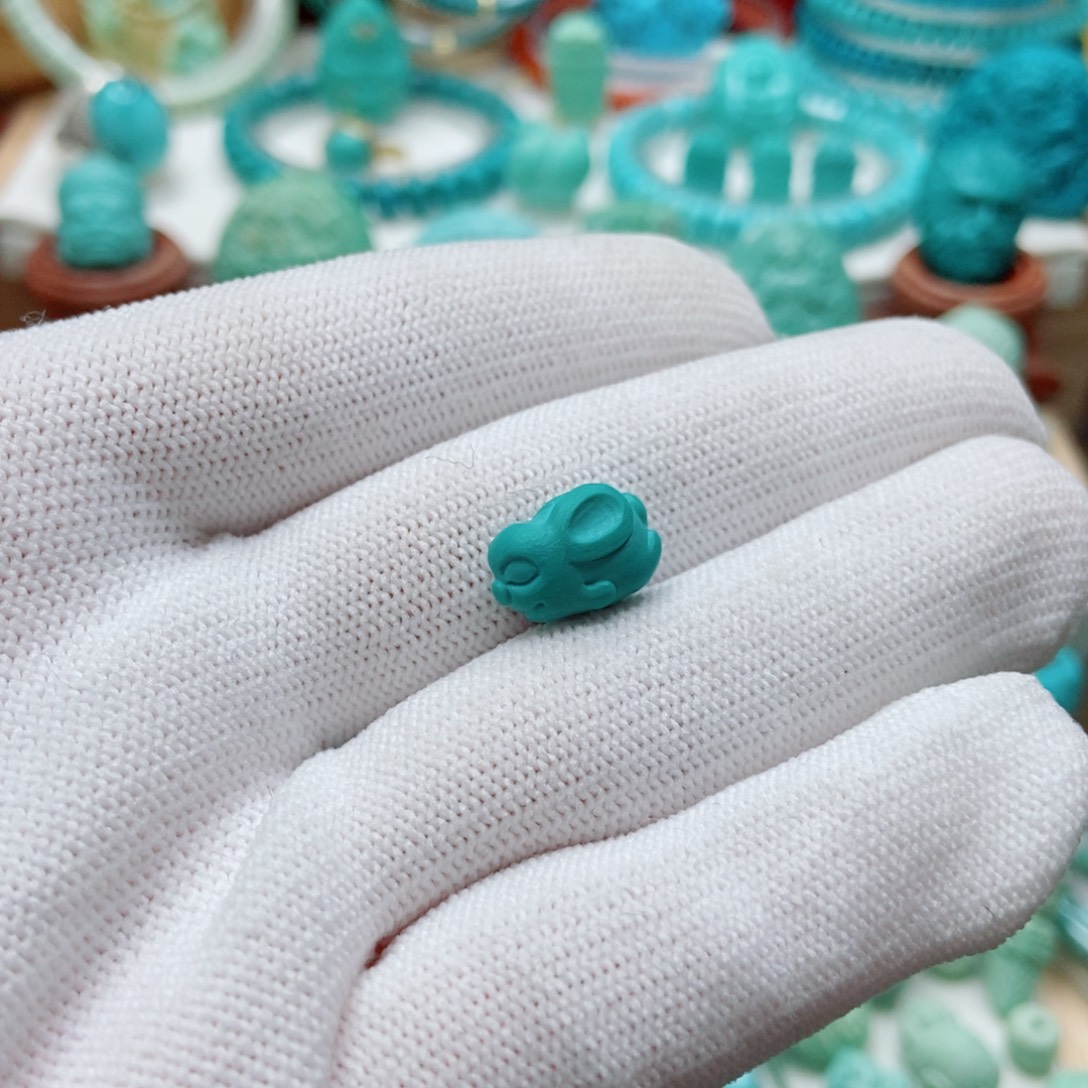 绿松石未镶嵌兔子