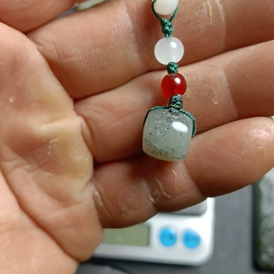 和田玉未镶嵌车挂