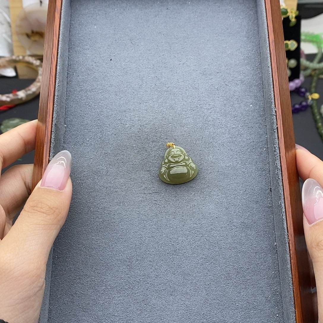 和田玉吊坠(不含链)18K金镶嵌