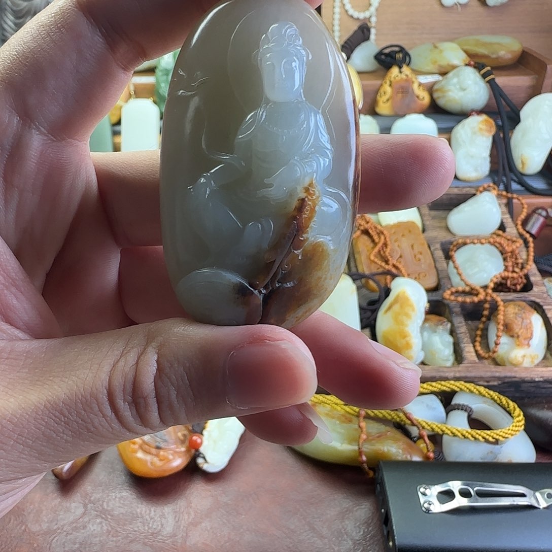 醉***总未镶嵌和田玉（糖玉）车挂